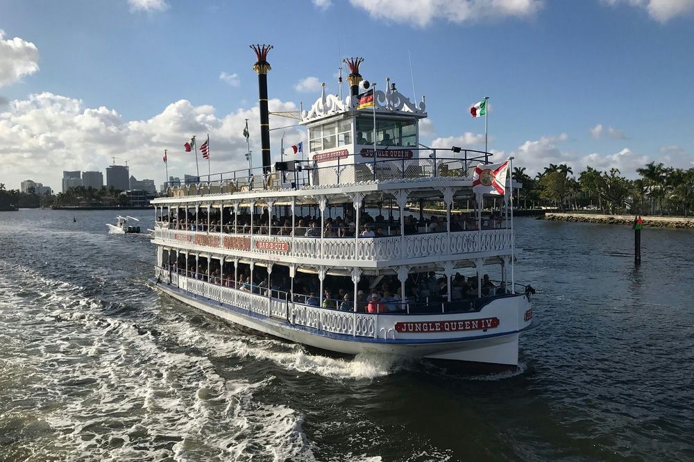 Sightseeing Cruise on the Jungle Queen Riverboat
