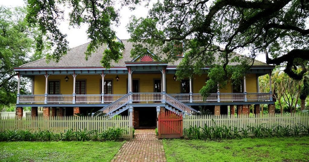 Laura Plantation Tour