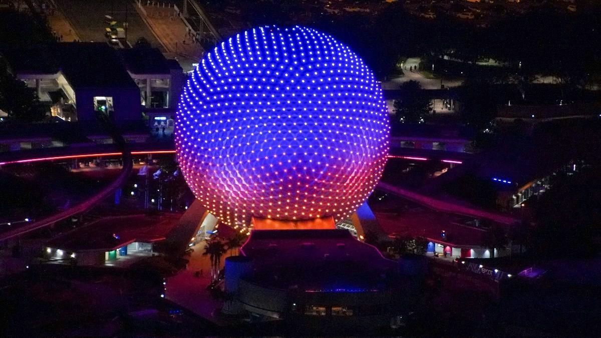 Private Downtown Orlando and Theme Parks Helicopter Tour at Night
