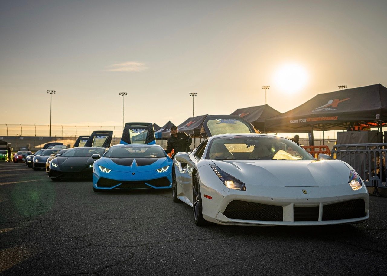 Ultimate Supercar Racing Experience - Hallett Motor Racing Circuit