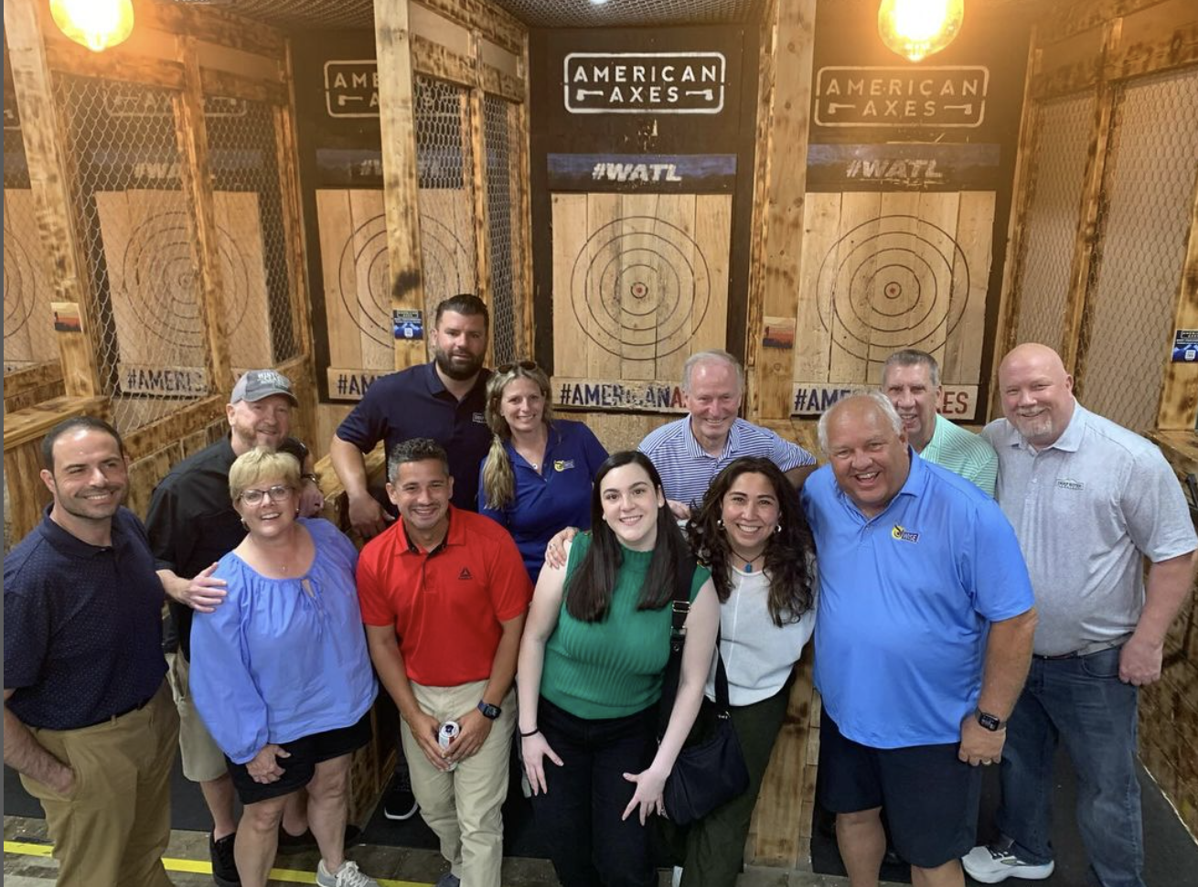 1-Hour Open Axe Throwing Experience in Denver