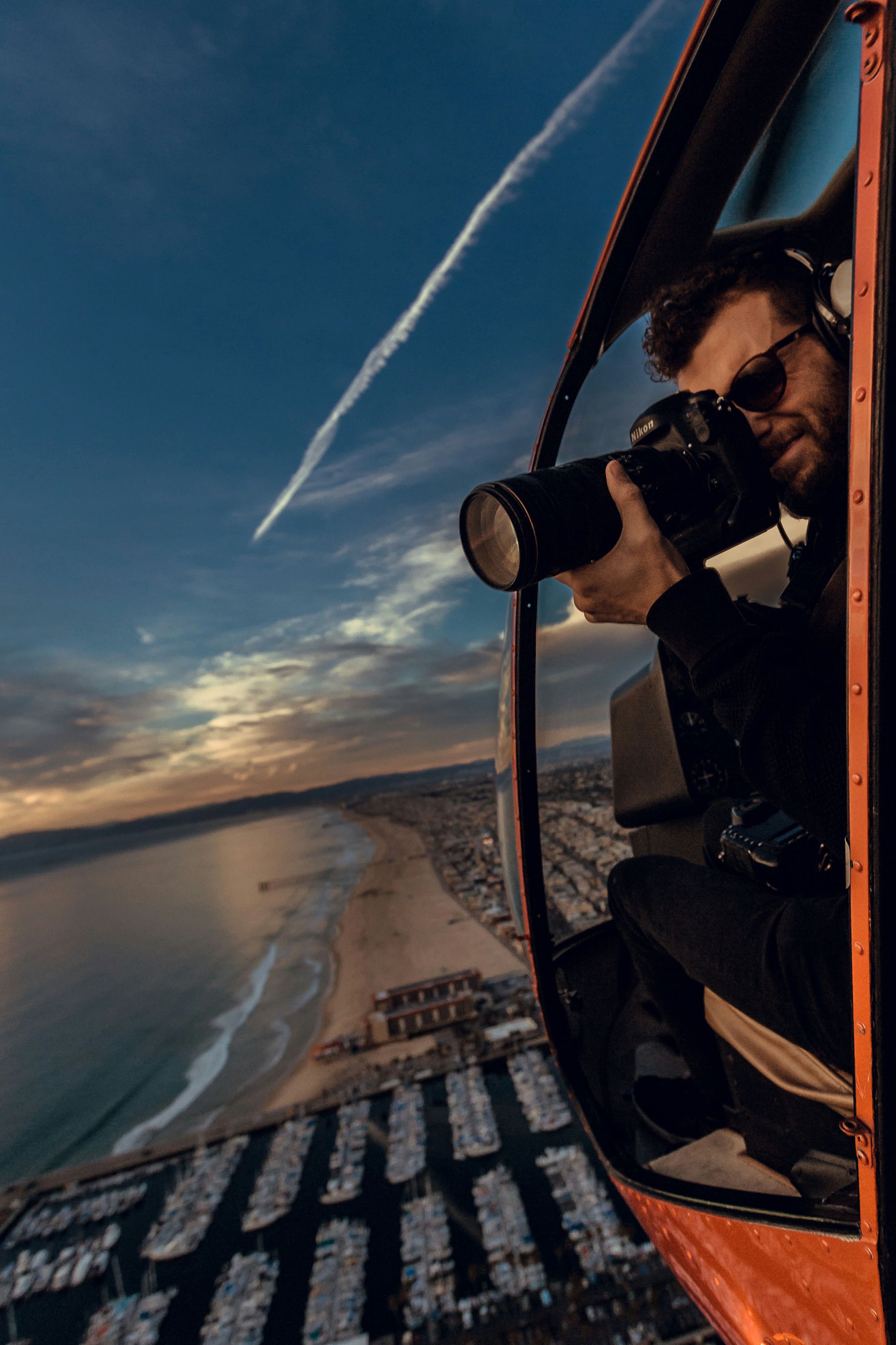 Private Doors-Off Aerial Photography Tour in R44 Helicopter