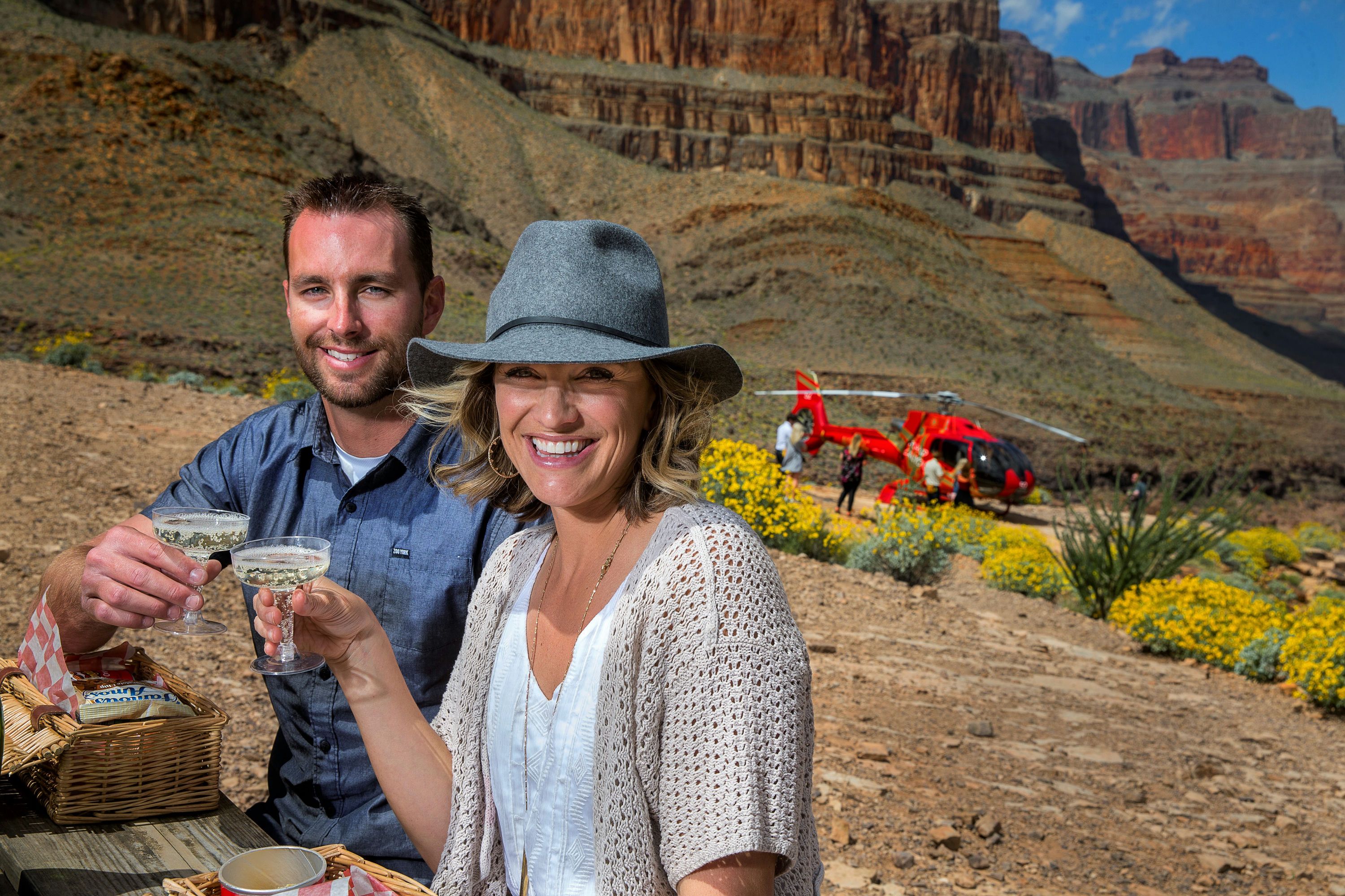 Grand Canyon Helicopter Tour with Canyon Landing and Champagne