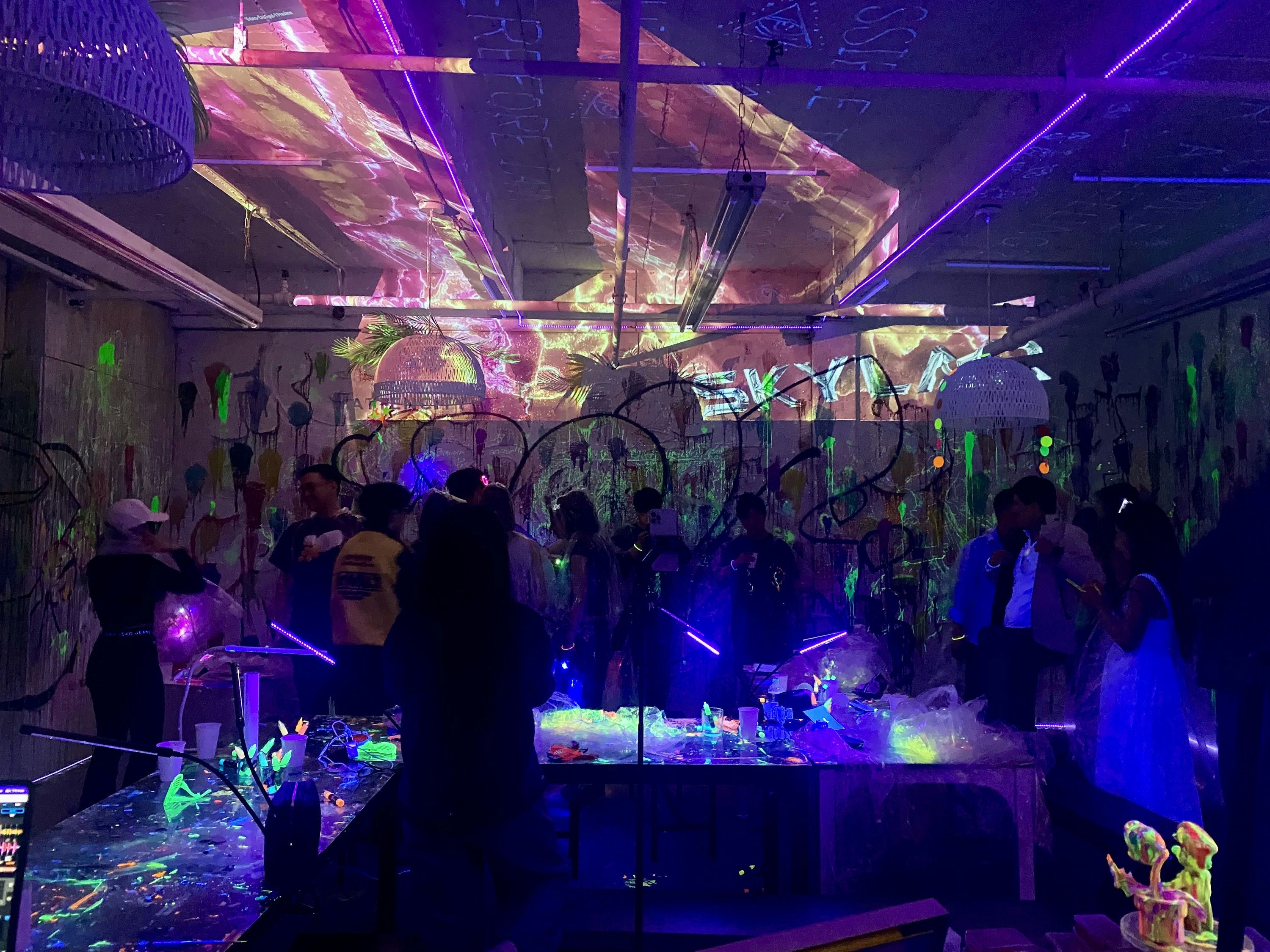 Paint, Slime and Sip Experience in the Dark