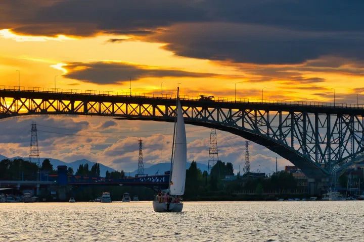 Seattle Summer Sunset and Wine Cruise
