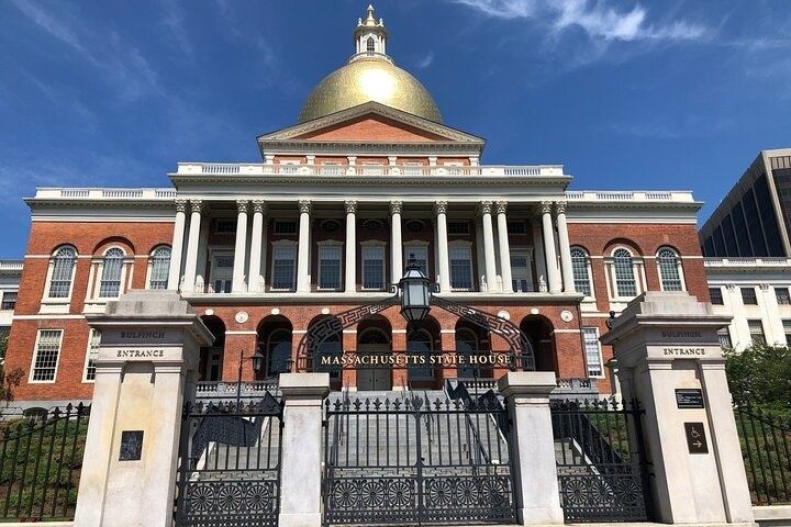 The Record Breaker Exploration Game of Historical Boston