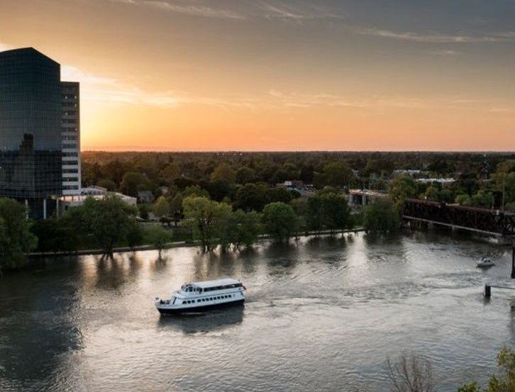 Sacramento Alive After Five Cruise
