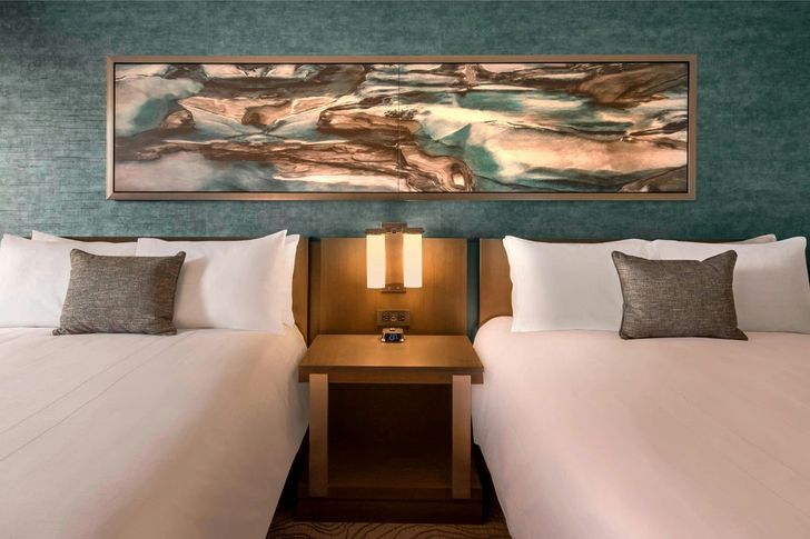 Denver Delight: Exclusive 2-Night Hotel Stay - Image 11