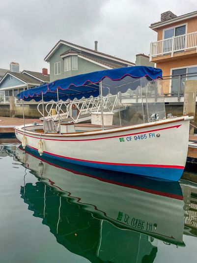 20′ Electric Duffy Boat Rental in Huntington Harbor - Image 2