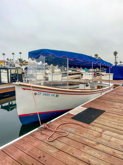 20′ Electric Duffy Boat Rental in Huntington Harbor - Image 1