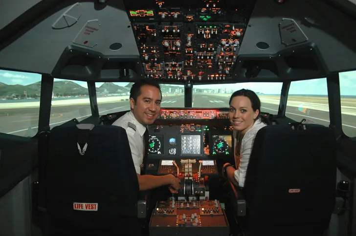 30-Minute Boeing-737 Flight Simulator Experience