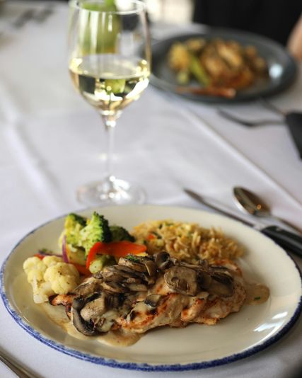 Feast Your Way: The Ultimate Dining Gift Card Collection - Image 4