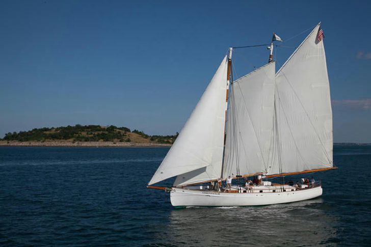 Adirondack Day Sail in Boston - Image 2
