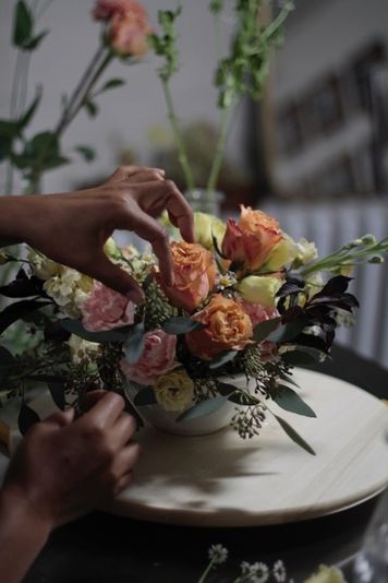 Fresh Florals Private Group Workshop - Image 4