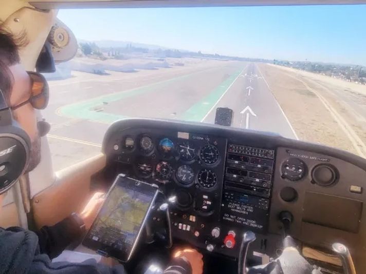 Learn to Fly a Cessna 150 Plane at El Monte Airport - Image 4