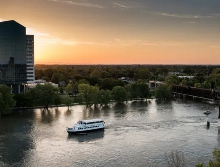 Sacramento Alive After Five Cruise