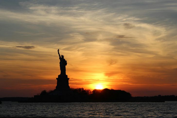 Sunset Sail on America 2.0 - Image 4