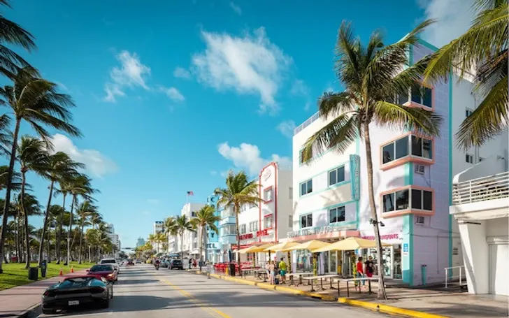 Miami Beach Art Deco Exploration Game