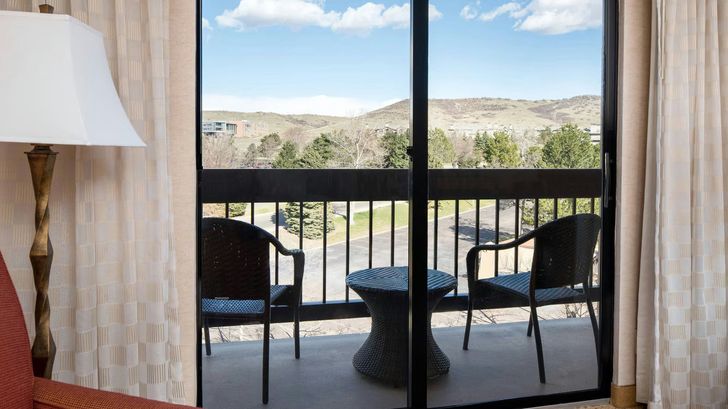 Denver Delight: Exclusive 1-Night Hotel Experience - Image 15