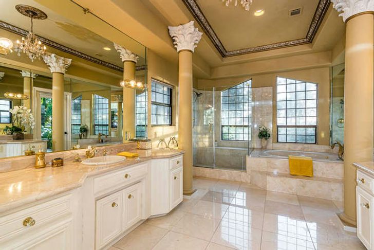 Luxurious Weekend Getaway at Chateau Robles Vineyard Estate - Image 3