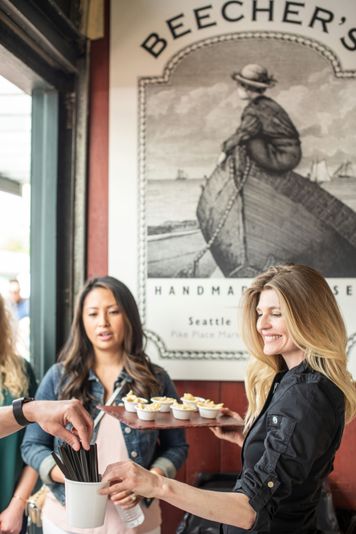 Chef Guided Tour of Pike Place Market - Image 8