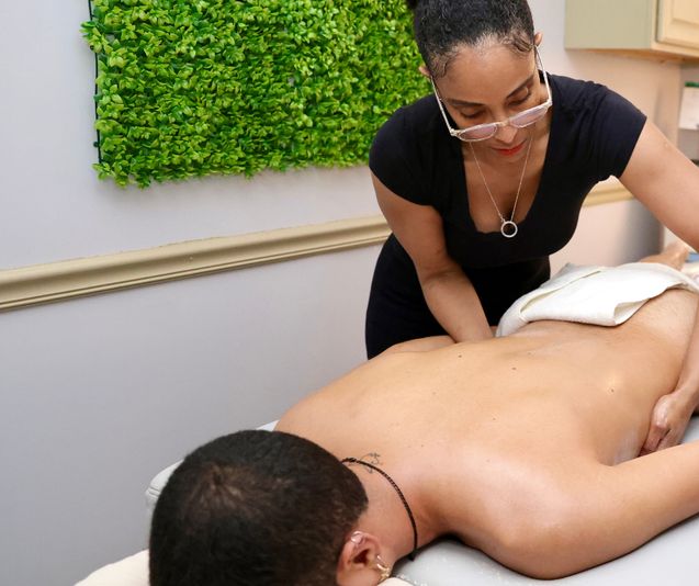 Ocean Waves Lomi Lomi Couples Massage in Palm Beach - Image 1