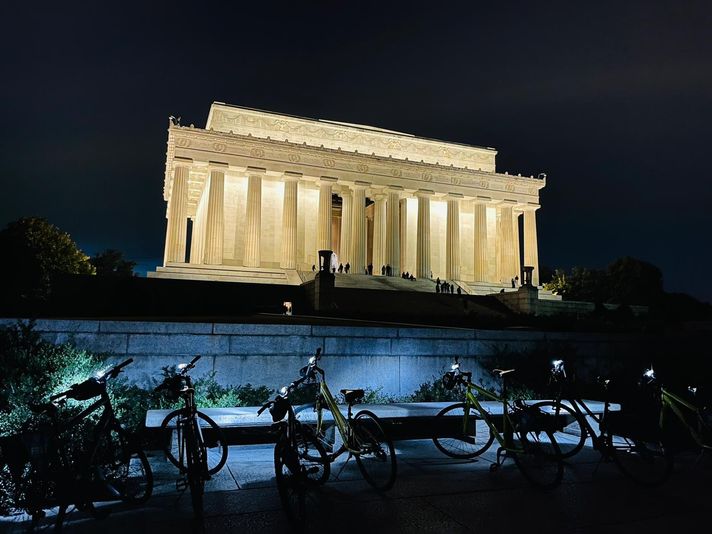 Washington DC Monuments at Night Bike Tour - Image 4