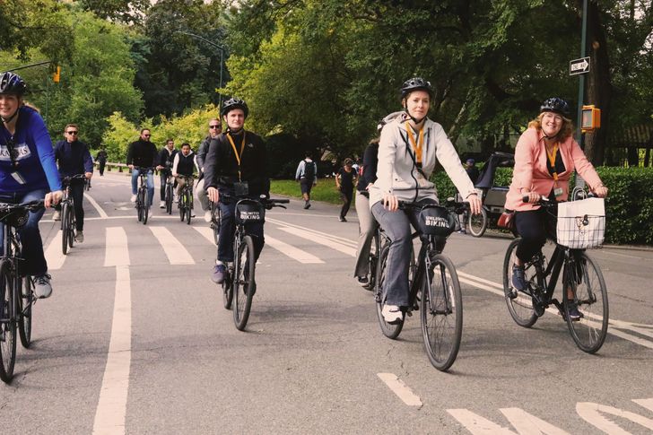 Private Central Park Bike Tour & Luxurious Picnic - Image 11