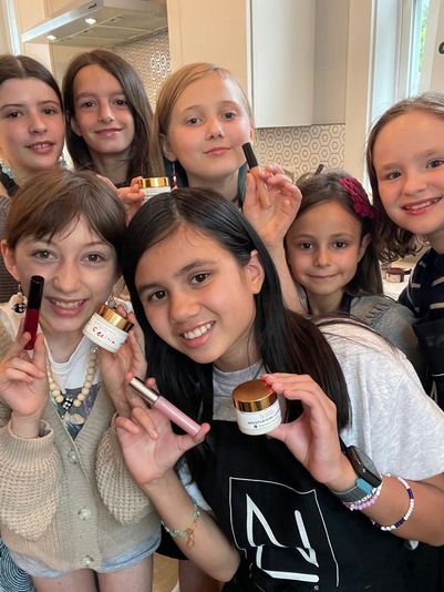 Kids Natural Cosmetic Making Birthday Party - Image 2