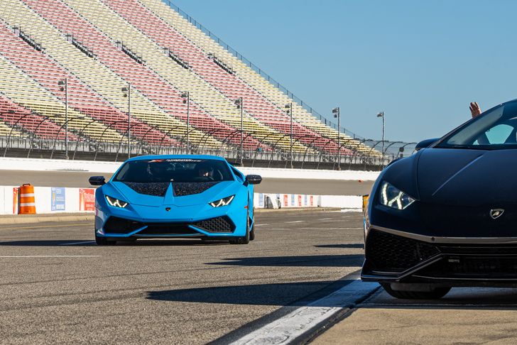 Race a Lamborghini Huracán LP610-4 - Dominion Raceway - Image 5