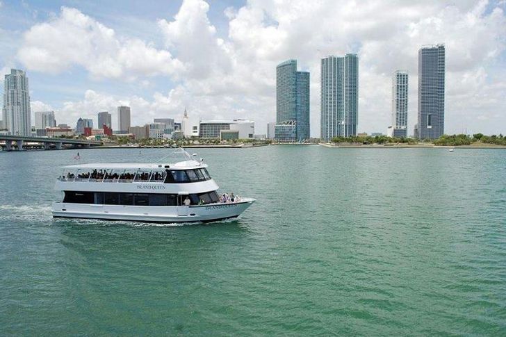 Miami City & Boat Tour Combo plus Bicycle Rental in South Beach - Image 2