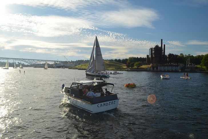 Private 2 Hour Sightseeing Cocktail Cruise on Lake Union - Image 3