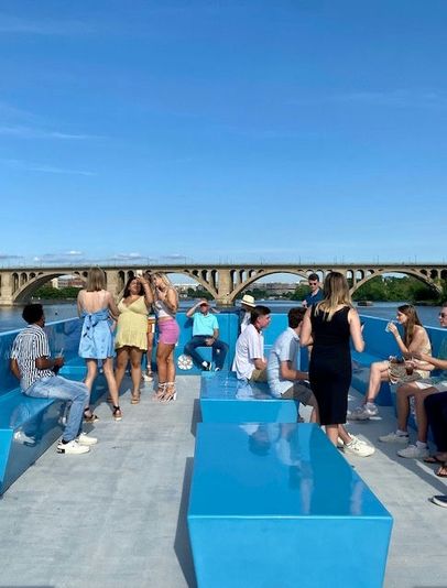 Brunch Buffet & Open Bar Boat Cruise - Image 3