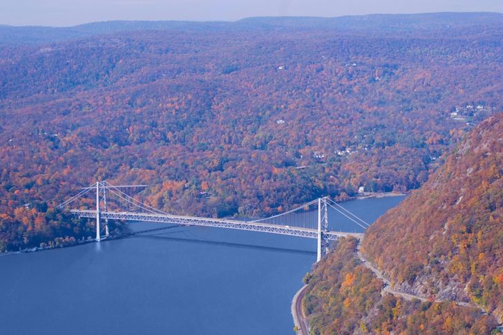 Private Hudson Valley Fall Helicopter Tour for Up to 6 from Westchester - Image 5