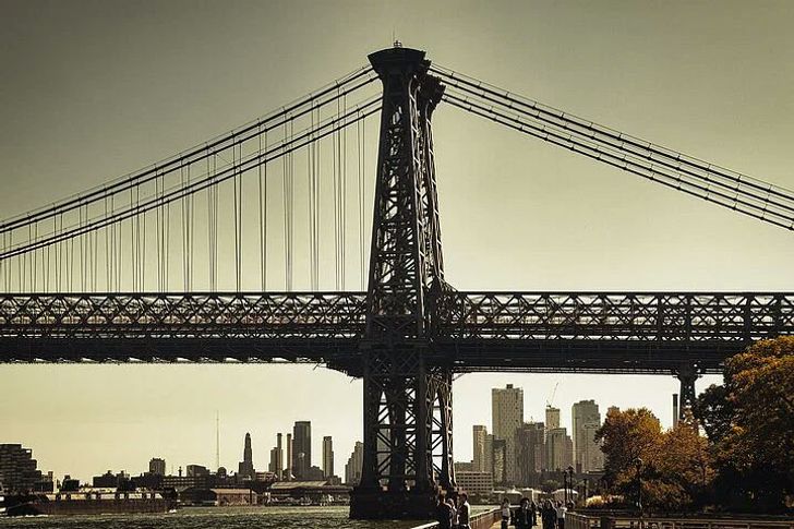 Statue of Liberty, Ellis Island & Empire State Building Cruise in Midtown - Image 4