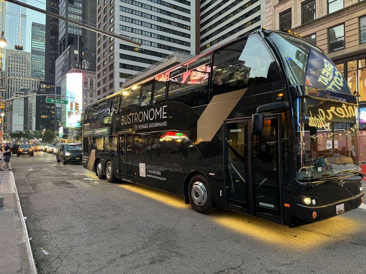 Bustronome Fine Dining Dinner Bus Tour of NYC - Image 6