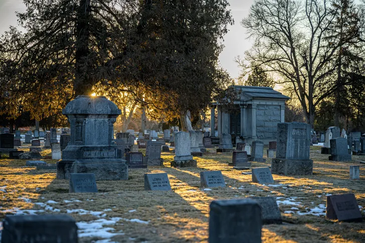 Aurora Ghost Tour - Downtown Walking Tour