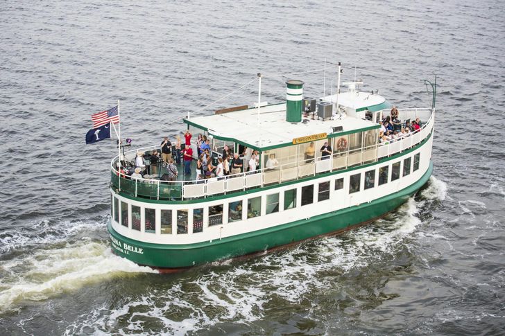 Charleston Harbor Tour and Boone Hall Plantation Tour