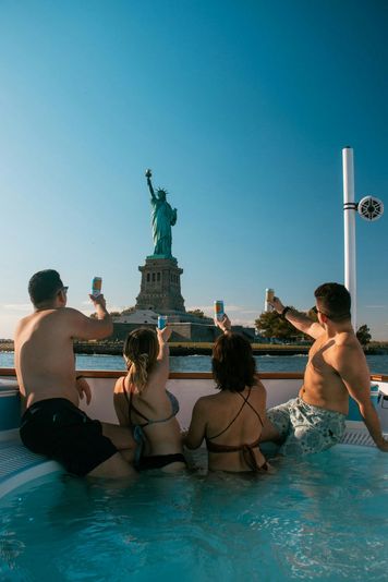 New York City Hot Tub Boat Tour - Image 7