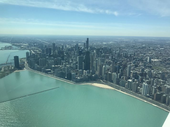 Private Scenic Flight Over Chicago for Two - Image 8