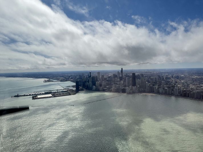 Private Scenic Flight Over Chicago for Two - Image 5