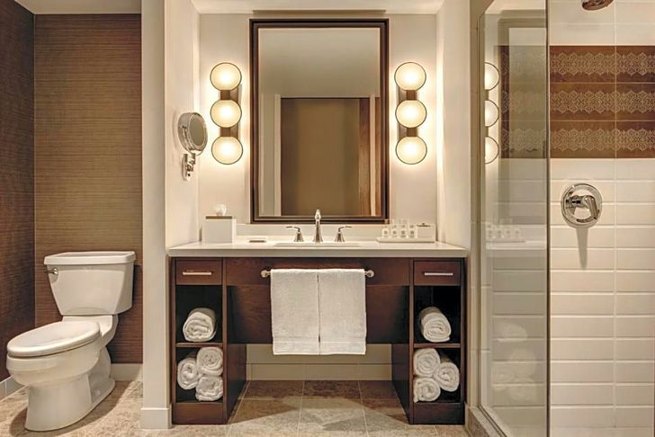 1 Night in Chicago + Spa Experience: Wind Down in the Windy City - Image 5