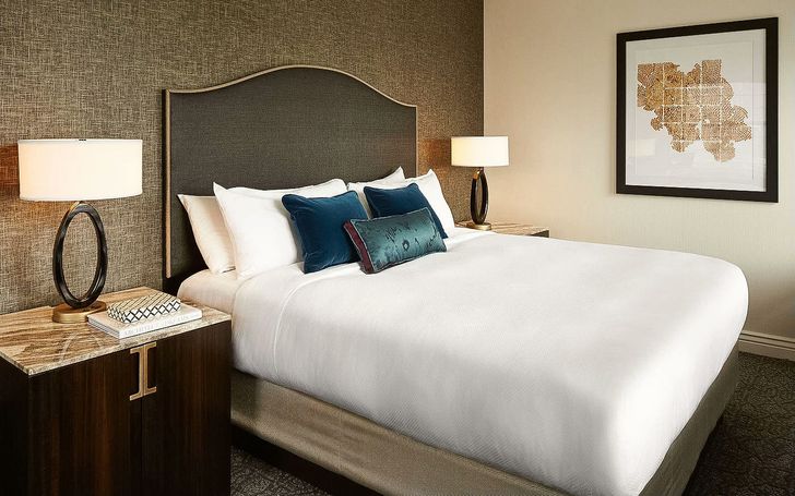 1 Night in Chicago + Spa Experience: Wind Down in the Windy City - Image 8