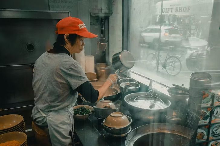 Immigrant New York Food Tour: Lower East Side, Chinatown & Little Italy - Image 5