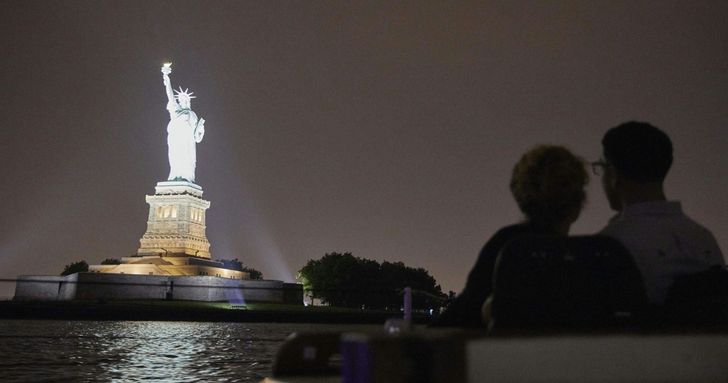 City Lights Sail on America 2.0 - Image 2