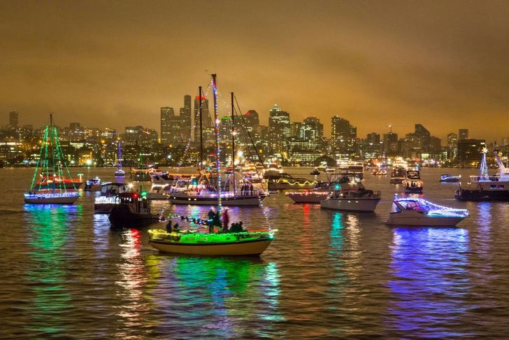 Seattle Parade of Lights Holiday Dinner Cruise - Image 2