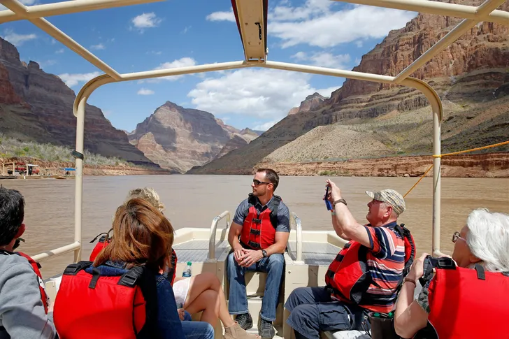 Grand Canyon Helicopter Tour and Boat Ride from Grand Canyon West Airport