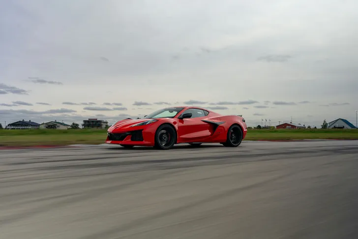 Race a Chevrolet Corvette C8 Z06 - High Plains Raceway