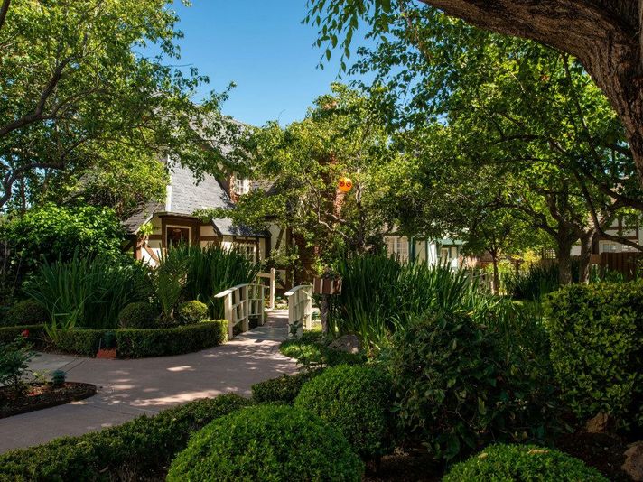 Hotel California: 1-Night Hotel Getaway - Image 11