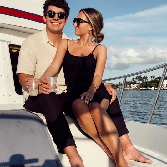 Private Yacht Sunset Cruise with Romance Package for 2 - Image 5